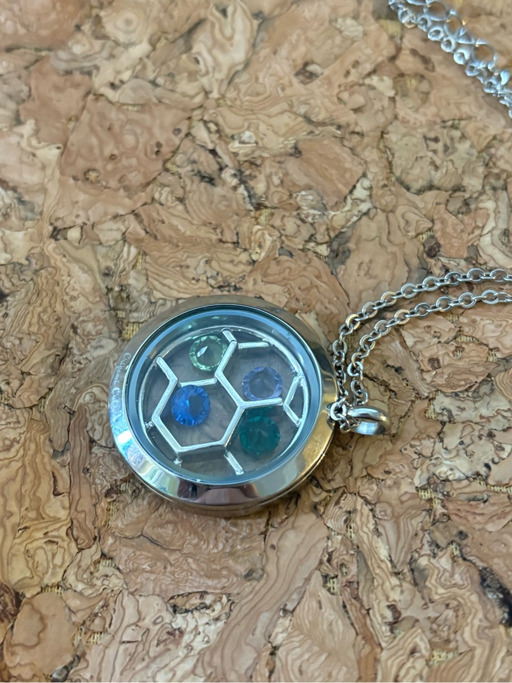 Large Silver Twist Origami Owl Locket with Divider and Crystals - Picture 2 of 2